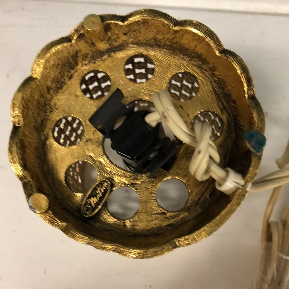 VINTAGE MATSON‎ GOLD TONE ELECTRIC VANITY LIGHT 6” small LAMP